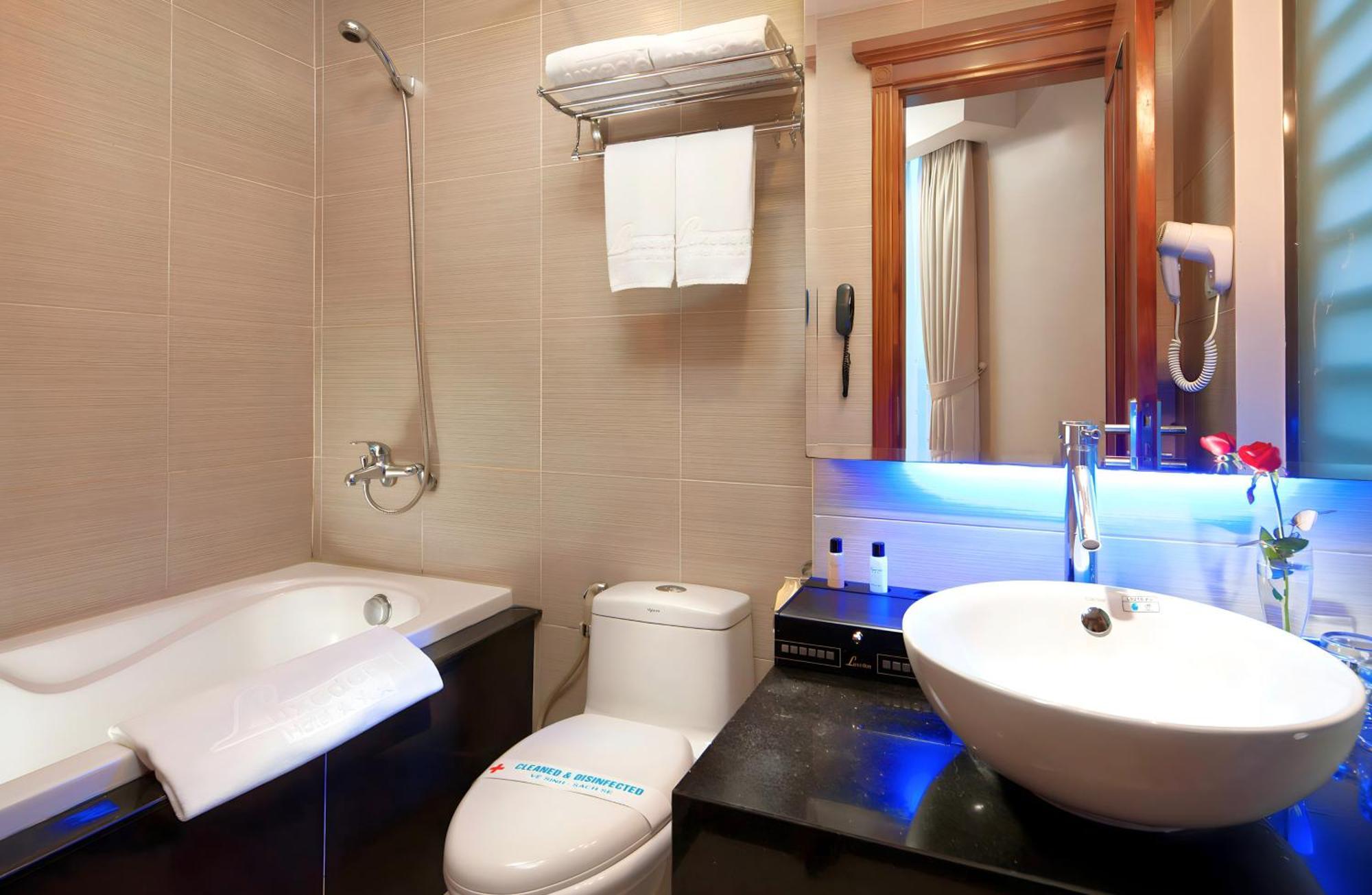 Luxeden Hotel Hanoï Extérieur photo