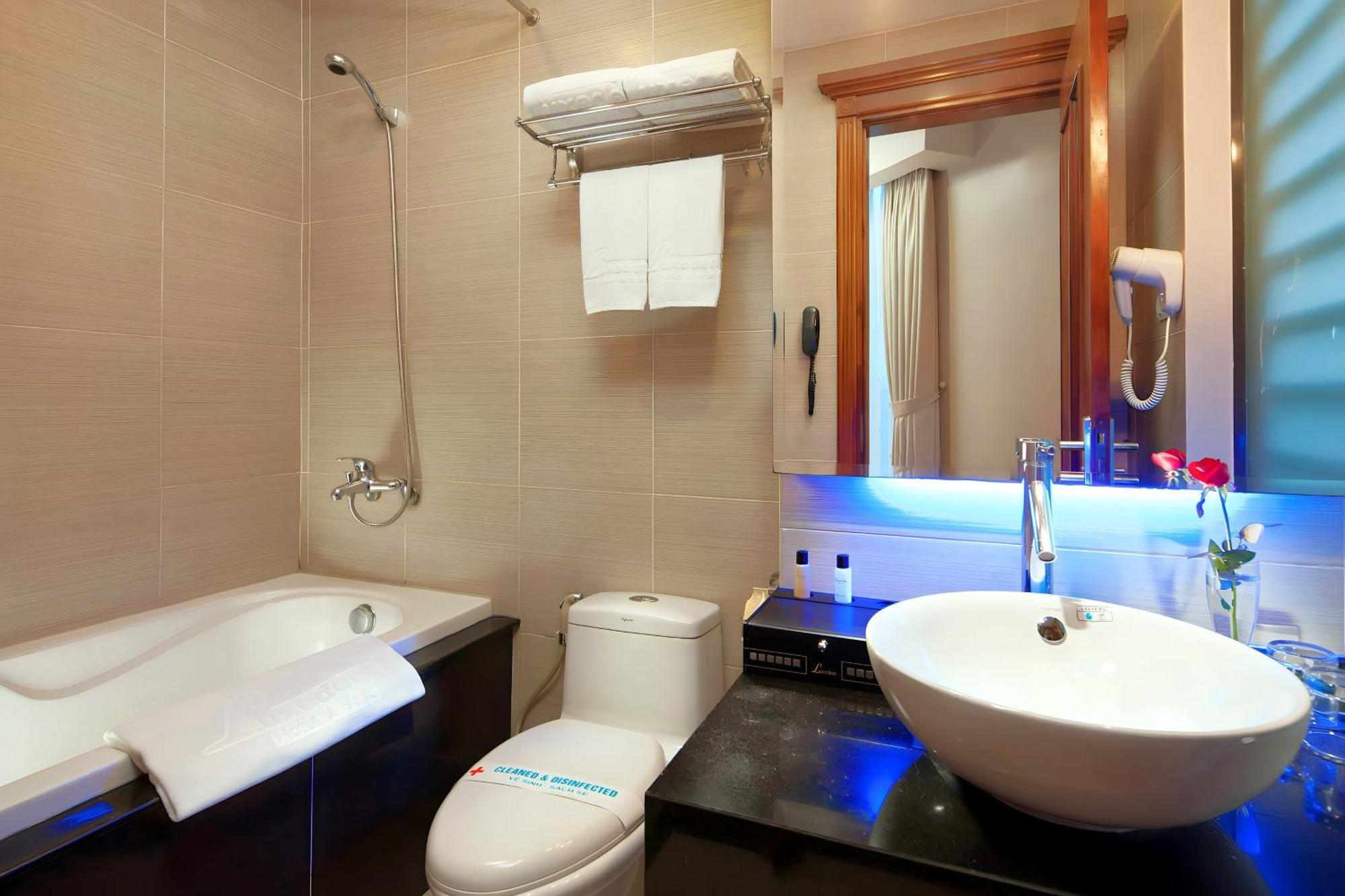 Luxeden Hotel Hanoï Extérieur photo