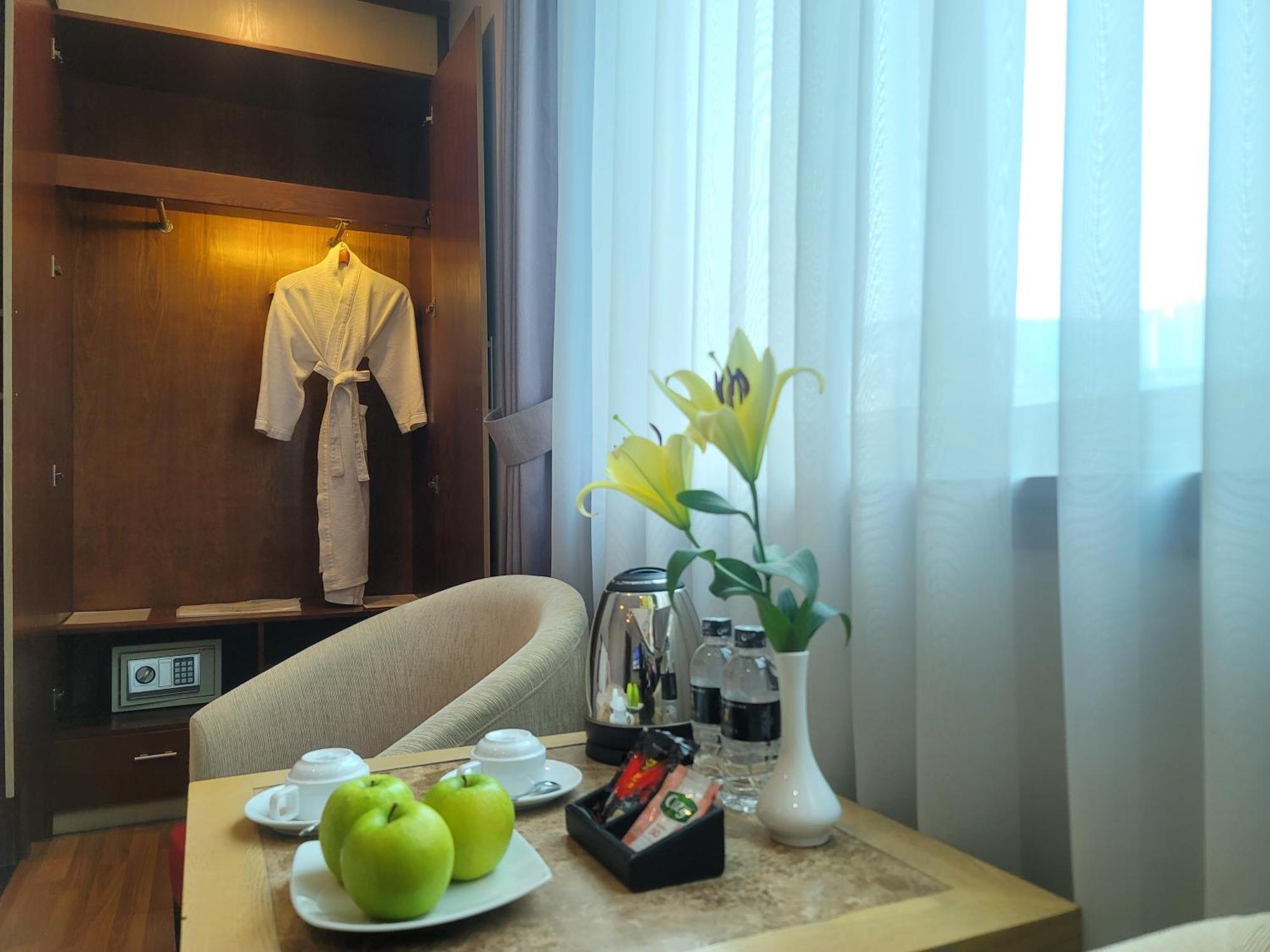 Luxeden Hotel Hanoï Extérieur photo